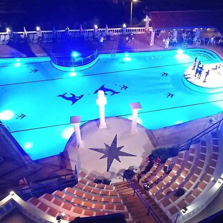 阿特米西亚皇家公园俱乐部酒店