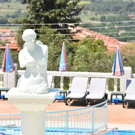 Artemisia Royal Park Club