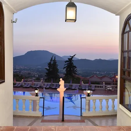 阿特米西亚皇家公园俱乐部酒店 酒店 厄吕代尼兹