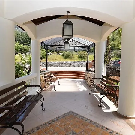 阿特米西亚皇家公园俱乐部酒店 酒店