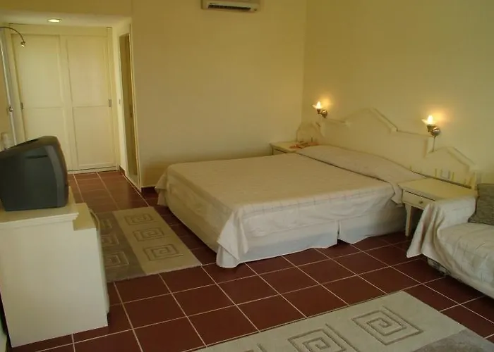 Artemisia Royal Park Club Отель 3*