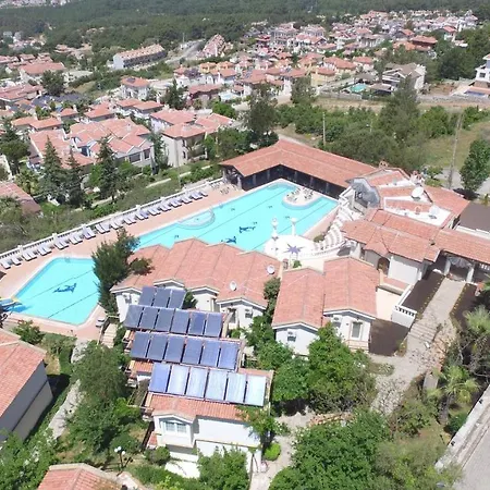 Artemisia Royal Park Club מלון אולודניץ