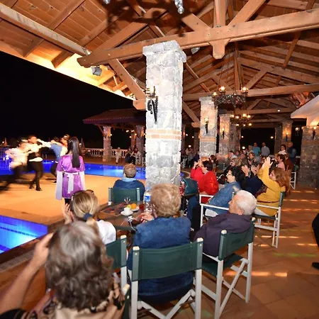 Artemisia Royal Park Club מלון
