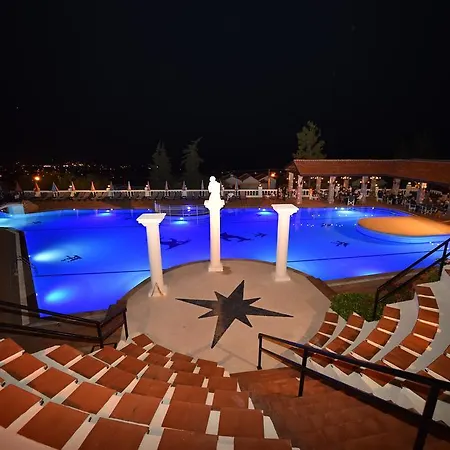 Artemisia Royal Park Club מלון