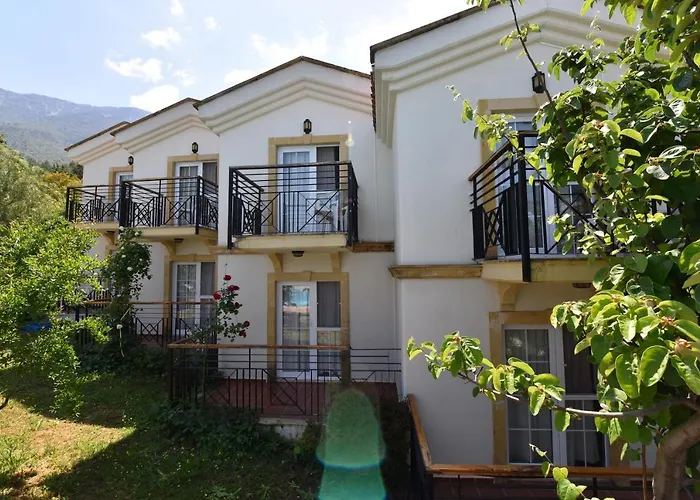 Artemisia Royal Park Club