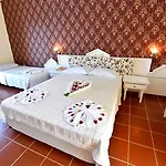 Artemisia Royal Park Club 3*